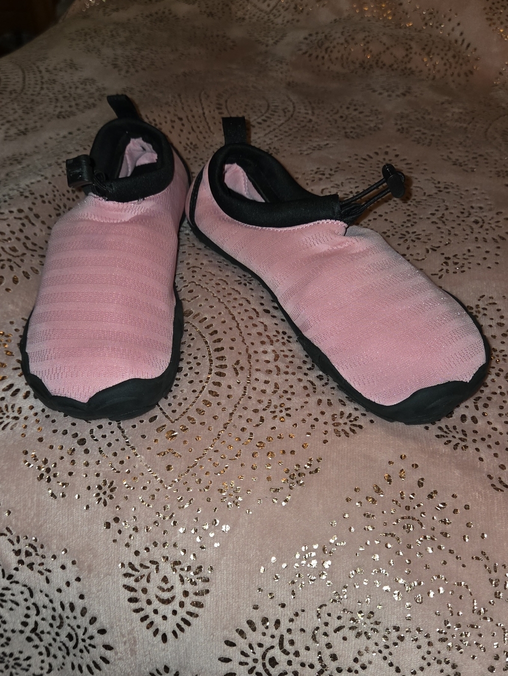 Mishansha Pink and Black Slip-On Water Shoe